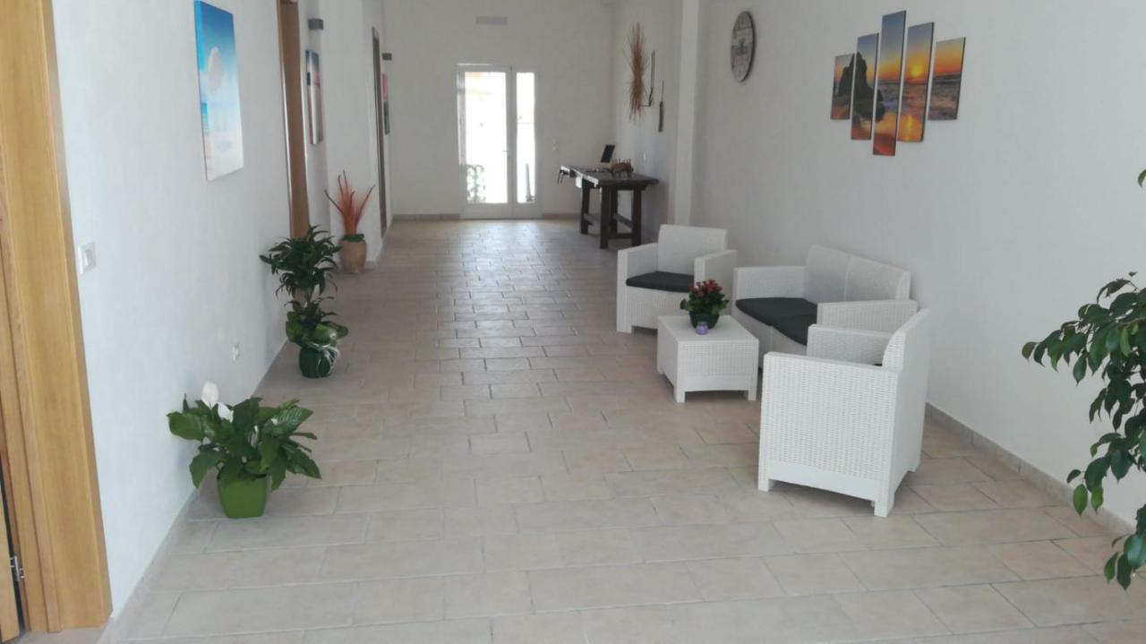 Carpentry Bed and Breakfast Uggiano La Chiesa Εξωτερικό φωτογραφία